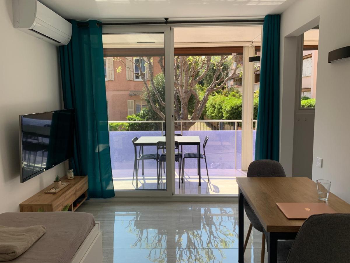 Appartement Chaleureux Studio, 200m De La Plage, Parking, Wifi *