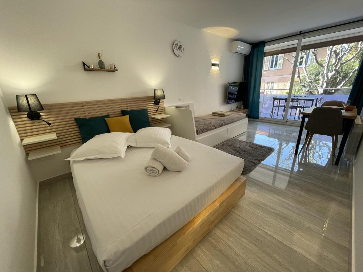 Chaleureux Studio, 200m De La Plage, Parking, Wifi Roquebrune-Cap-Martin